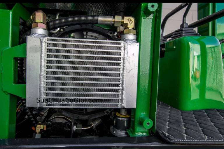 Những lỗi thường gặp trong hệ thống làm mát máy xúc