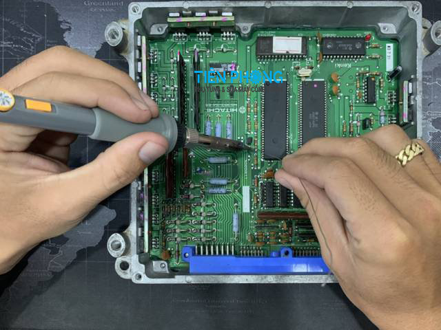 TIENPHONG Suahopden 2 - Sửa Hộp Đen Máy Xúc - Máy Công Trình Trên Toàn Quốc