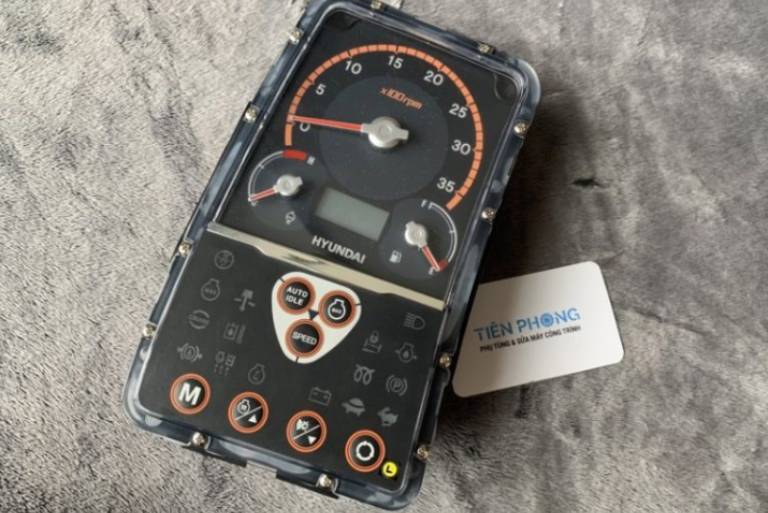 Cách vào màn hình xem mã lỗi xe máy xúc Hyundai Robex 140W-9